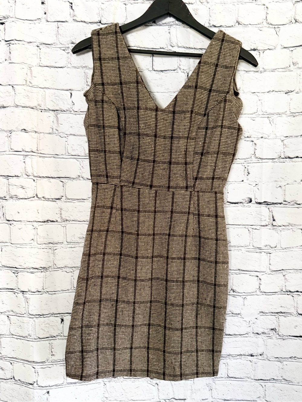 FAVLUX. NWT. Brown plaid woven V-neck mini dress. Size S